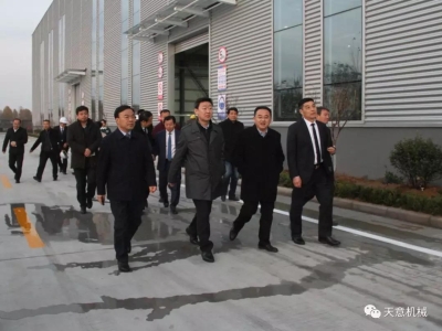 山東省住建廳黨組成員、副廳長張曉海蒞臨天意機(jī)械調(diào)研指導(dǎo)